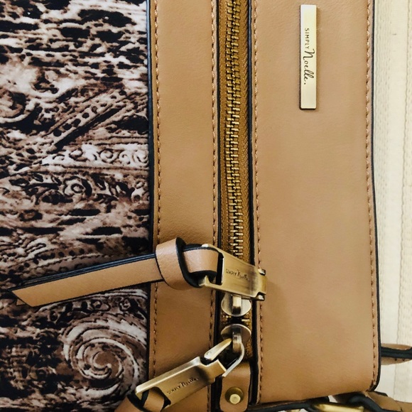 Simply Noelle Bag HOST PICK - Picture 10 of 14